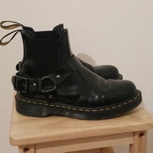 Doc Marten Chelsea boots